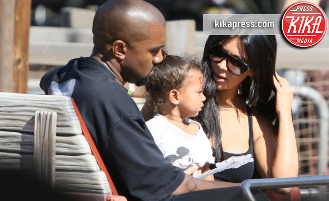 North West, Kim Kardashian, Kanye West - Los Angeles - 15-06-2015 - Utero in affitto: ecco chi rifiuta la magia della dolce attesa