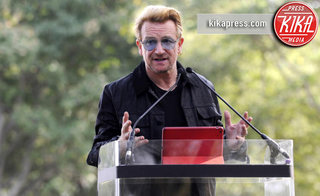 Bono - New York - 29-07-2015 - Bono Vox: per Glamour può essere Donna dell'anno
