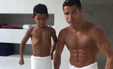 Cristiano Ronaldo jr., Cristiano Ronaldo - Madrid - 25-07-2011 - CR7 e il figlio Cristiano in versione modelli spopolano sul web