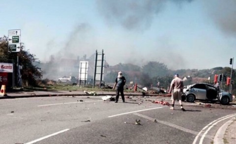 Disastro aereo Shoreham Airshow - Brighton - 22-08-2015 - Aereo precipita sull'autostrada durante uno show: 7 morti