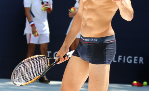 Akin Akman - New York - 25-08-2015 - Tommy Hilfiger lascia il tennis in mutande