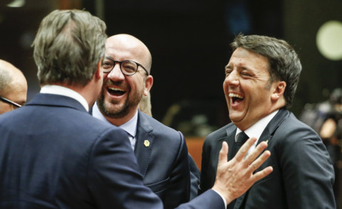 Charles Michel, Matteo Renzi, David Cameron - Bruxelles - 23-09-2015 - Matteo Renzi se la ride mentre l'Europa piange
