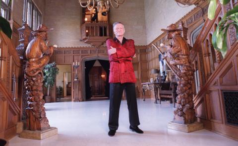 Playboy Mansion, Hugh Hefner - Los Angeles - 17-02-1999 - Playboy Mansion: Hugh Hefner apre le porte della sua casa 