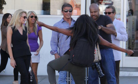 Sylvester Stallone - Los Angeles - 21-10-2015 - Sylvester Stallone, il balletto privato della fan...in pubblico!