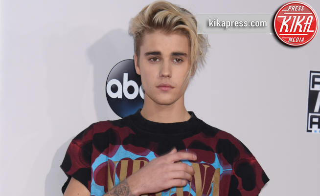 Justin Bieber - Los Angeles - 22-11-2015 - Justin Bieber ai fan: 