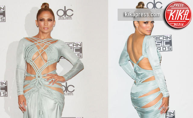 Jennifer Lopez - Los Angeles - 23-11-2015 - AMA 2015: Jennifer Lopez fa sognare con la sua scollatura
