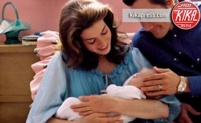 Anne Hathaway, Jake Gyllenhaal - 19-08-2015 - Anne Hathaway è incinta: la principessa Mia sarà mamma