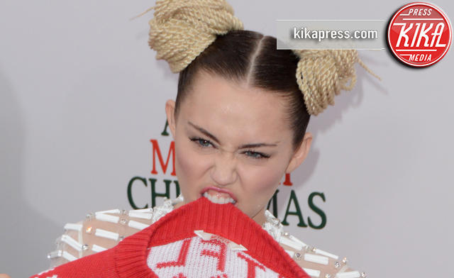 Miley Cyrus - New York - 03-12-2015 - A Very Murray Christmas, Miley Cyrus recita per Sofia Coppola