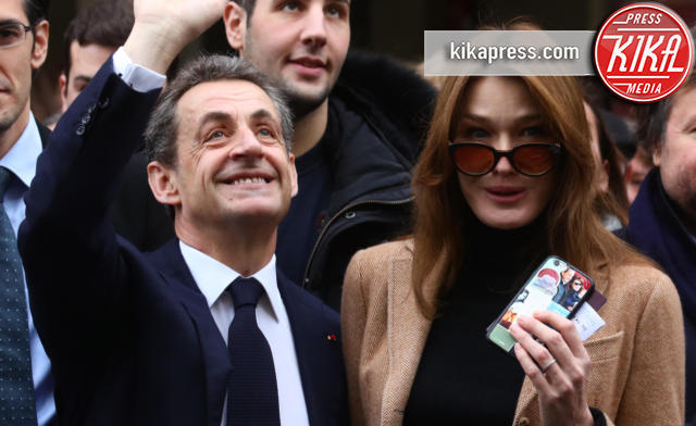 Carla Bruni-Sarkozy, Nicolas Sarkozy - Parigi - 13-12-2015 - Sarkozy-Bruni: il Front National? Un brutto ricordo