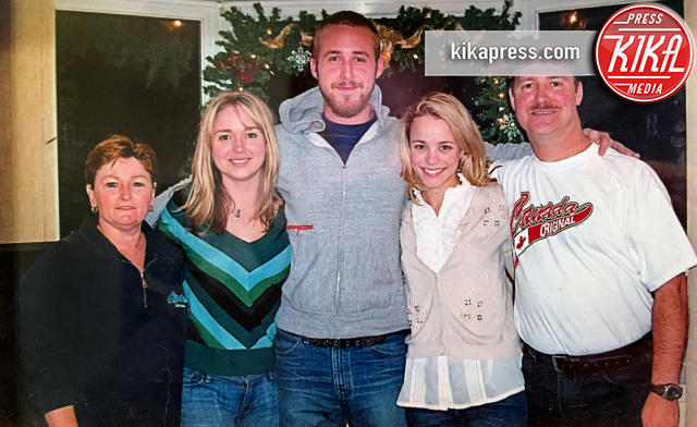 Kevin Gosling, Rachel McAdams, Ryan Gosling - Cornwall - 15-11-2015 - Ryan Gosling: la tua famiglia ti vuole con Rachel McAdams