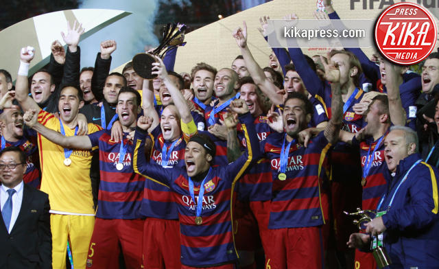 Neymar Jr., Dani Alves - Yokohama - 20-12-2015 - Il Barcellona è campione del Mondo per club