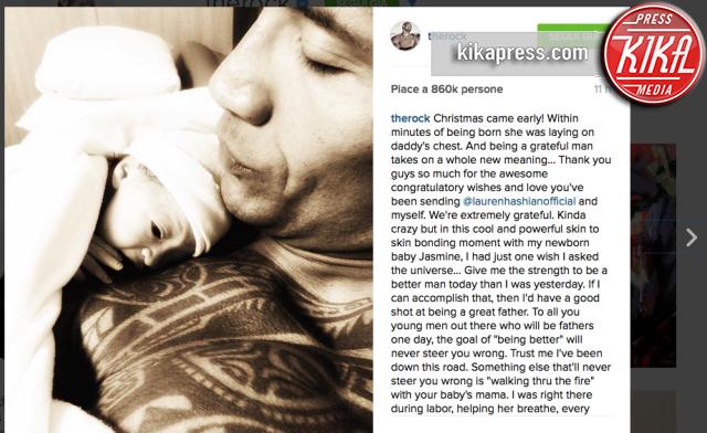 Dwayne Johnson - 21-12-2015 - Dwayne Johnson ha postato la prima foto con la figlia Jasmine