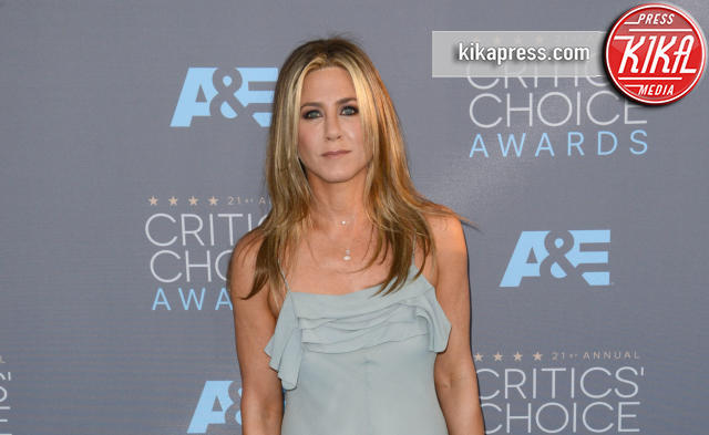 Jennifer Aniston - Santa Monica - 17-01-2016 - Critics' Choice Awards: la scelta delle dive sul blue carpet