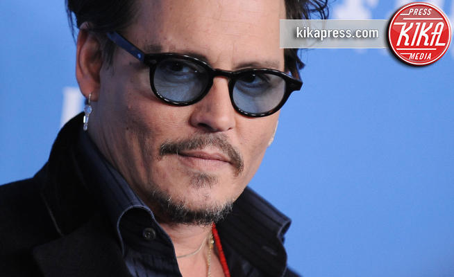 Johnny Depp - Santa Barbara - 04-02-2016 - Johnny Depp & Co.: quando le spese delle star... sono folli!