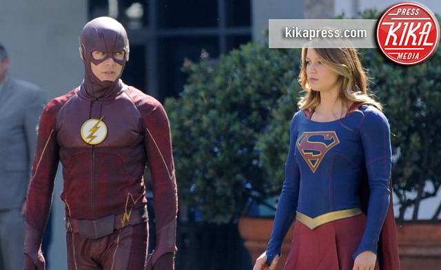 Grant Gustin, Melissa Benoist - Los Angeles - 23-02-2016 - Supergirl si allea con Flash per salvare il mondo