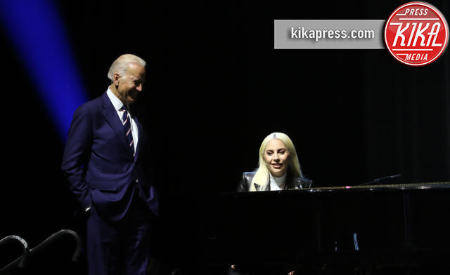 Joe Biden, Lady Gaga - Las Vegas - 07-04-2016 - Lady Gaga e Joe Biden insieme contro la violenza sulle donne