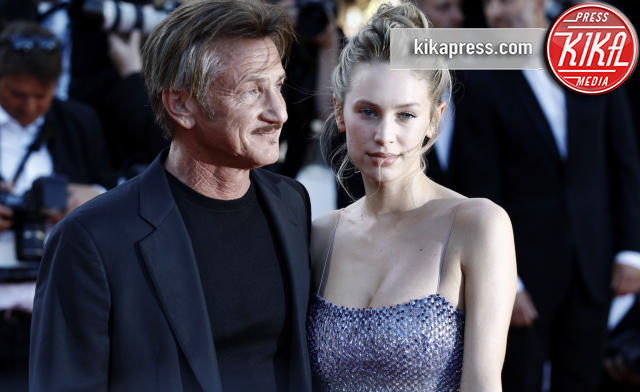 Dylan Frances Penn, Sean Penn - Cannes - 21-05-2016 - Cannes 2016: Sean Penn preferisce la figlia a Charlize