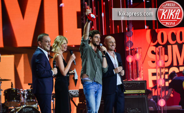 Angelo Baiguini, Alvaro Soler, Rudy Zerbi, Alessia Marcuzzi - Roma - 24-06-2016 - Coca Cola Summer Festival: vince Alvaro Soler con Sofia