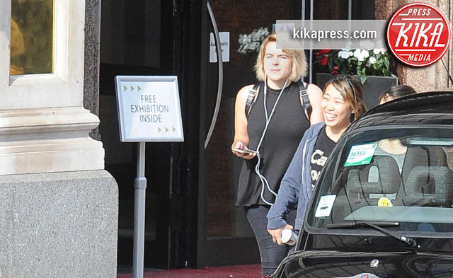 Isabella Cruise - Londra - 02-08-2016 - Isabella Cruise-Scientology, tale padre tale figlia