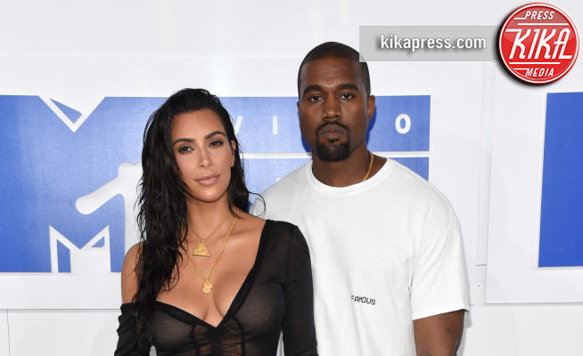 Kim Kardashian, Kanye West - New York - 28-08-2016 - Il cuore d'oro di Kim Kardashian e Kanye West