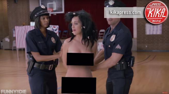 Katy Perry - 28-09-2016 - Katy Perry: nuda contro l'astensionismo