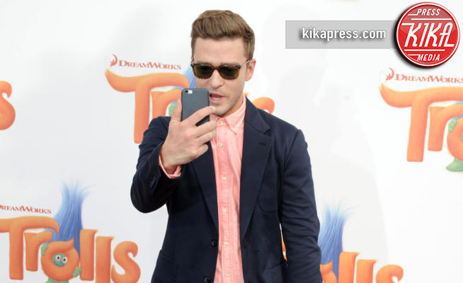 Justin Timberlake - Hollywood - 23-10-2016 - Justin Timberlake re dei selfie sul red carpet di Trolls