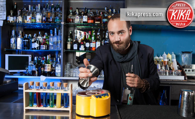 michele Orsalla - Biella - 24-10-2016 - I cocktail agli ultrasuoni: il chimico diventato bartender