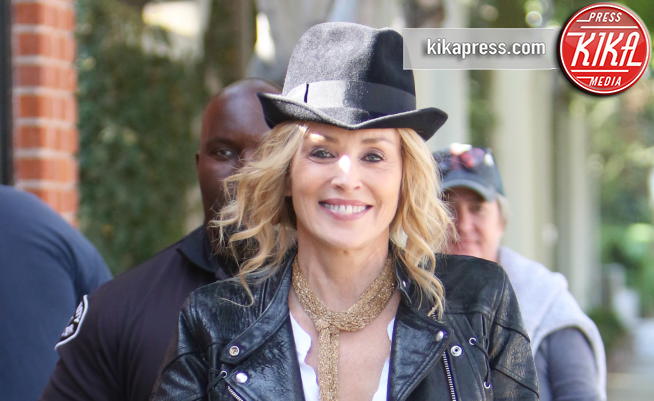 Sharon Stone - Los Angeles - 27-10-2016 - Sharon Stone: 59 anni a chi? Ecco la foto da urlo 