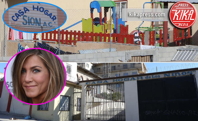 Jennifer Aniston - Tijuana - 11-11-2016 - Jennifer Aniston, cuore di mamma: ora aiuta ben due orfanotrofi