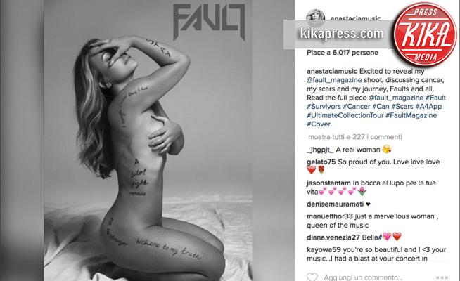 Anastacia - Los Angeles - 24-11-2016 - Anastacia si mette a nudo per le donne