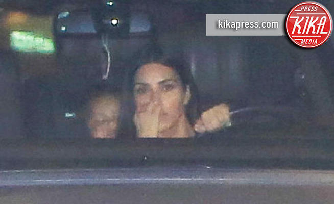 Kim Kardashian - Beverly Hills - 17-12-2016 - Chi guida in casa Kardashian? Ovviamente Kim!