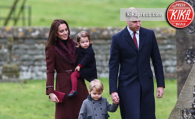Principessa Charlotte Elizabeth Diana, Principe George, Principe William, Kate Middleton - Londra - 25-12-2016 - William e Kate di Cambridge, Natale con i tuoi... Middleton!
