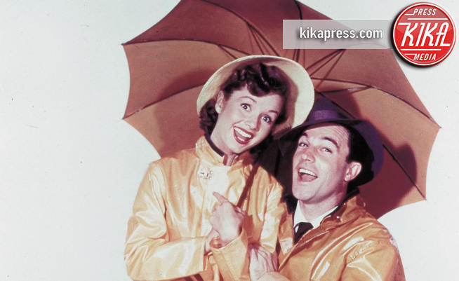 Gene Kelly, Debbie Reynolds - Hollywood - 28-12-2016 - Addio Debbie Reynolds, la diva di Singin' in the Rain