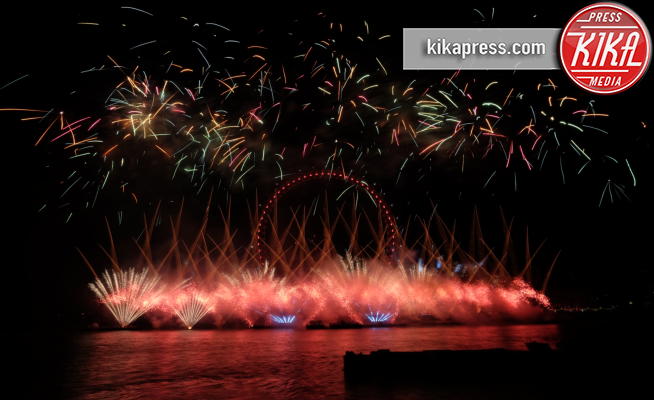 ambient - Londra - 31-12-2016 - Londra ha festeggiato l'arrivo del 2017 con i fuochi d'artificio
