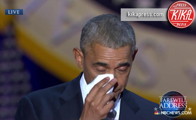 Barack Obama - Chicago - 11-01-2017 - Barack Obama saluta l'America e piange