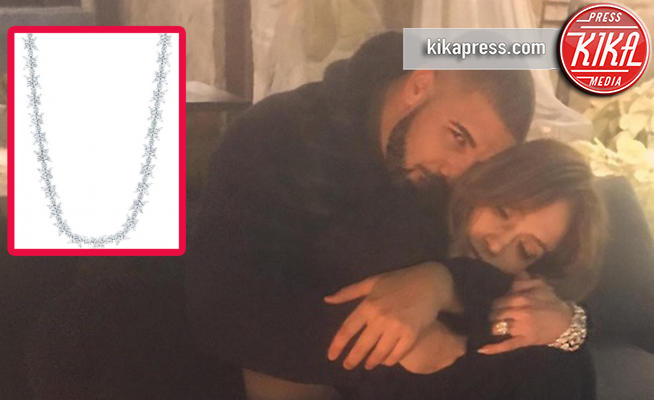 Drake, Jennifer Lopez - Hollywood - 12-01-2017 - Drake, un collier di diamanti da 100mila dollari per J Lo