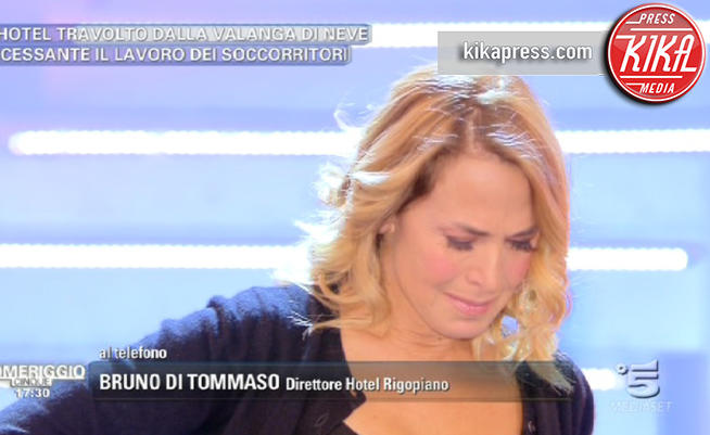 Barbara D'Urso - Roma - 19-01-2017 - Barbara D'Urso piange in diretta a causa del terremoto