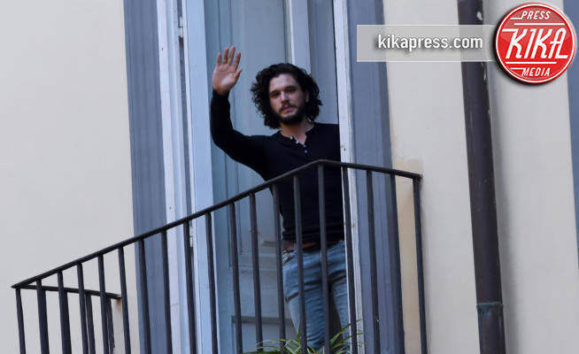 Kit Harington - Napoli - 03-03-2017 - Napoli impazzisce per Jon Snow, protagonista dello spot D&G