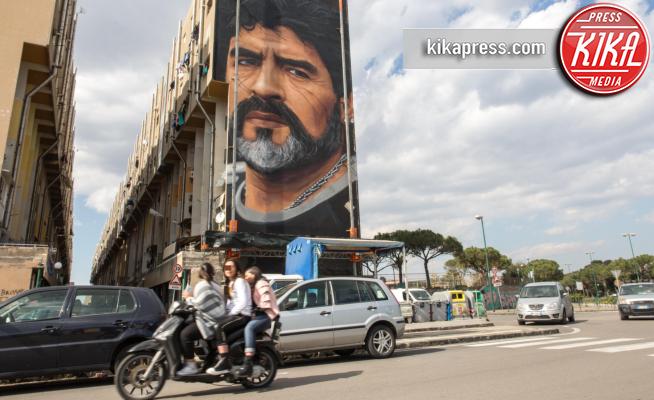 Jorit, Diego Armando Maradona - 10-03-2017 - Nel Bronx di Napoli, il murales più grande di Armando Maradona
