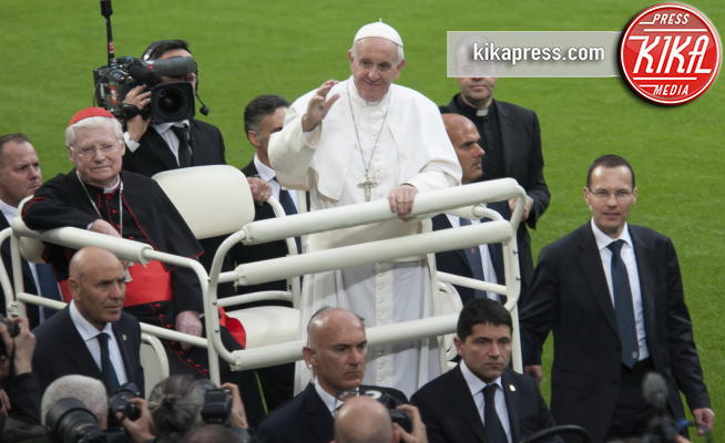 Papa Francesco - Milano - 25-03-2017 - Papa Francesco a Milano, l'ingresso a San Siro