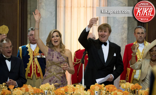 Regina Maxima d'Olanda, Re Willem-Alexander d'Olanda - Amsterdam - 28-04-2017 - Re Willem d'Olanda compie 50 anni e festeggia con 150 invitati