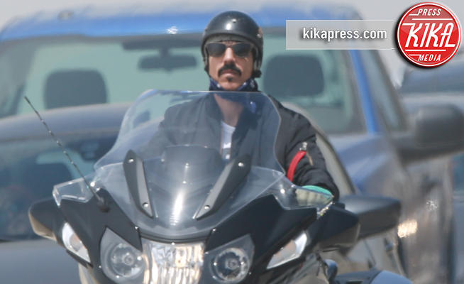 Anthony Kiedis - Malibu - 02-05-2017 - Red Hot Chili Peppers, Anthony Kiedis è un centauro coi fiocchi
