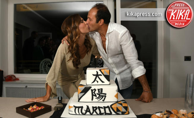 Marco Moraci, Veronica Maya - Napoli - 13-05-2017 - Veronica Maya, festa al bacio per i 42 anni del suo Marco Moraci