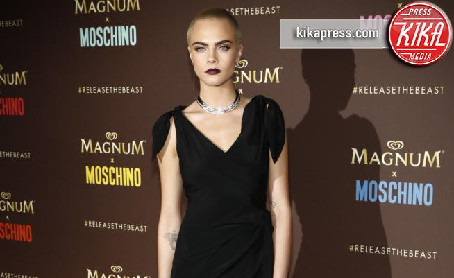 Cara Delevingne - Cannes - 18-05-2017 - Cannes 2017: Cara Delevingne star del party Magnum X Moschino