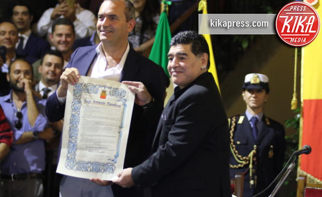 Luigi De Magistris, Diego Armando Maradona - Napoli - 05-07-2017 - Maradona cittadino onorario di Napoli. La cerimonia