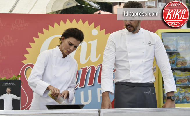 Andrea Berton, Claudia Galanti - Santa Margherita Ligure - 22-07-2017 - Claudia Galanti chef, Valeriona e Signorini si godono lo show