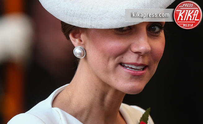 Kate Middleton - Ypres - 30-07-2017 - Kate Middleton, quando lo stile passa dal copricapo