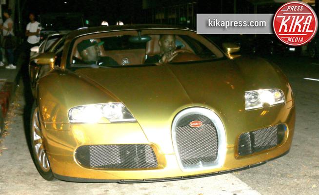 Jamie Foxx - Los Angeles - 02-08-2017 - Vita da star: la Bugatti di Jamie Foxx? Completamente dorata
