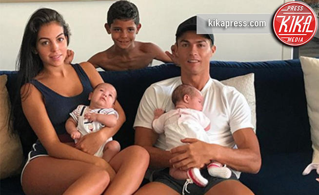 Mateo Ronaldo, Eva Ronaldo, Georgina Rodriguez, Cristiano Ronaldo jr., Cristiano Ronaldo - Madrid - 28-08-2017 - 19 marzo: la festa del papà è... in famiglia!