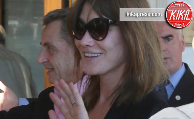 Nicolas Sarkozy, Carla Bruni - Atene - 22-10-2017 - Carla Bruni-Nicolas Sarkozy, la coppia più felice di Francia